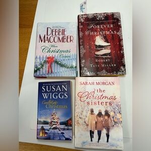 Christmas Book Bundle of 4  2 Hardback‎ 2 Soft